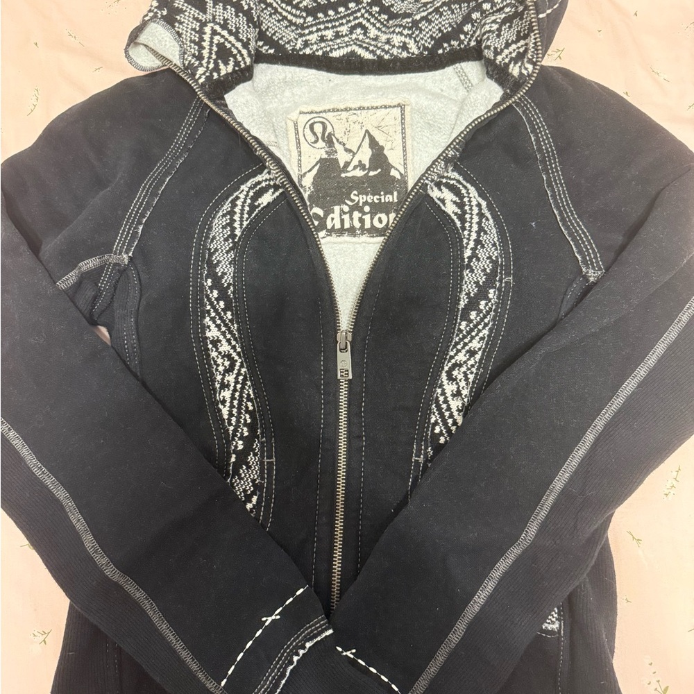 extremely rare vintage lululemon jacket